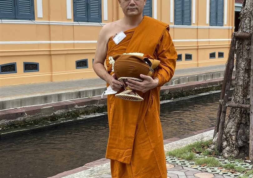 ผู้ประกาศข่าวช่อง 8 ขอลาอุปสมบท ศึกษาพระธรรมและทดแทนคุณพ่อแม่